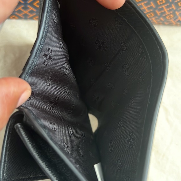 Tory Burch Wallet - Picture 5 of 8